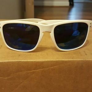 Oakley Sunglasses White Frame